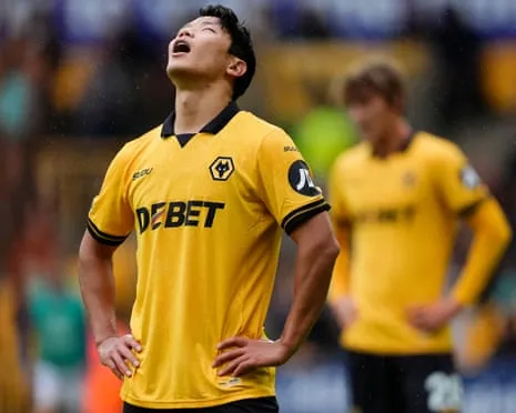 Four consecutive matches, four defeats: does a relegation battle await?